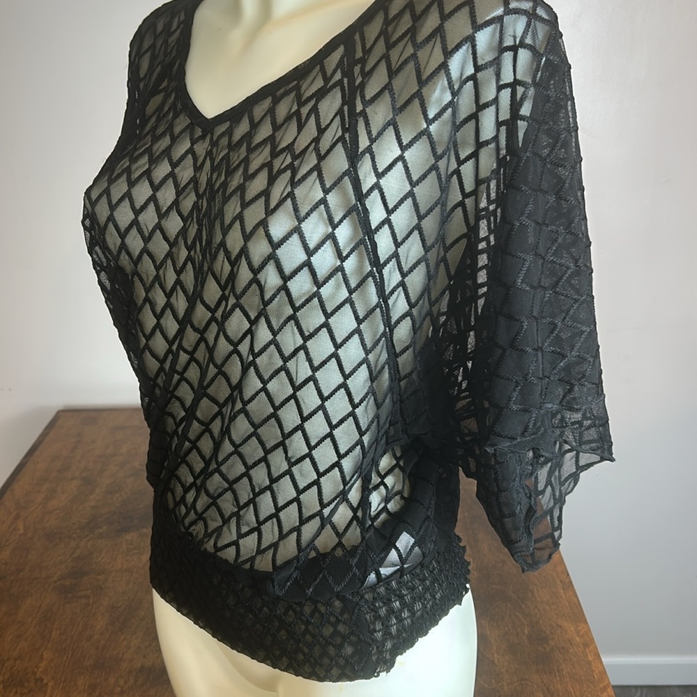 Sheer Studio Y women's M black short sleeve open back top